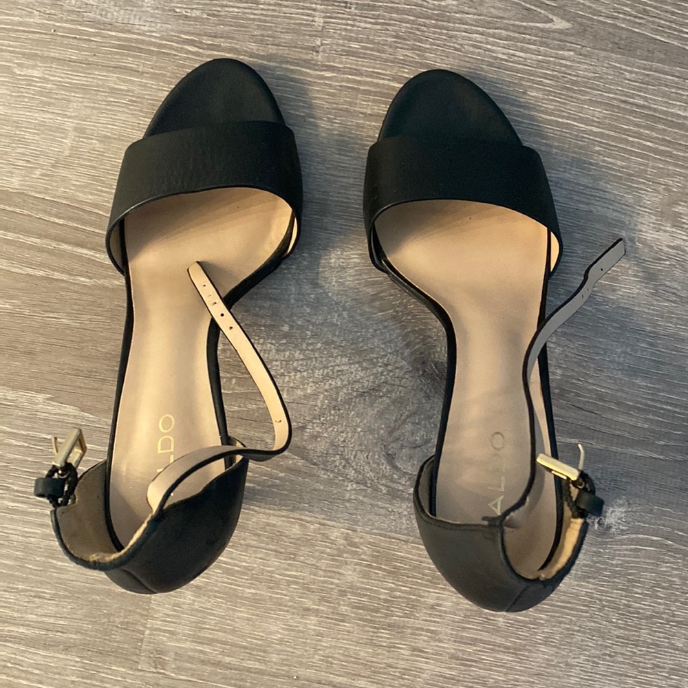 Gorgeous, great shape, barely worn 4 inch heel ankle strap heels from ALDO.